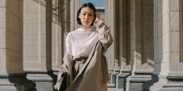 Kreatywny chaos w modzie – trend, który wyzwoli twoją osobowość